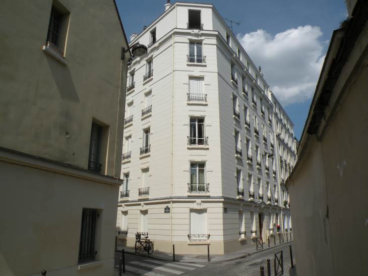  immeuble où habitait , chez ses parents, Jeanne Hébuterne, rue Amyot